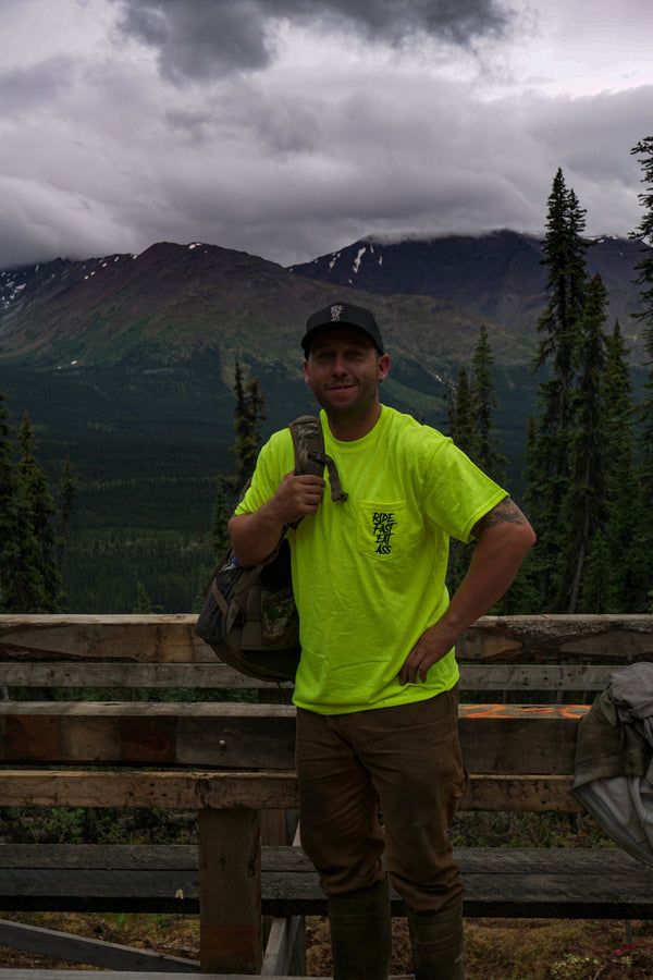 R.F.E.A. HIGH VIS POCKET T