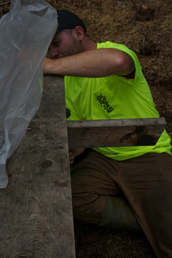 R.F.E.A. HIGH VIS POCKET T