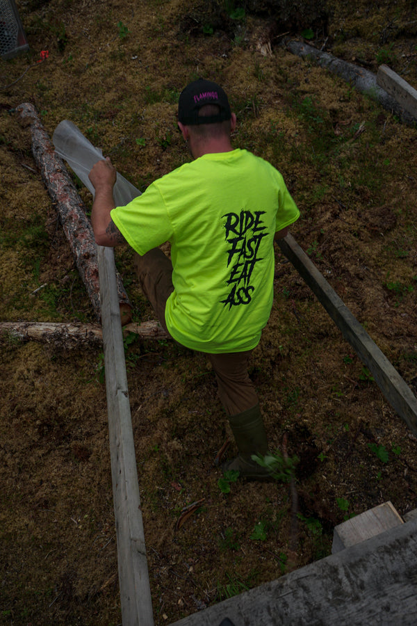 R.F.E.A. HIGH VIS POCKET T